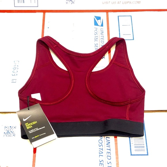 ❤️NWT Nike XS Red DriFit Classic Swoosh Bra - Picture 5 of 5
